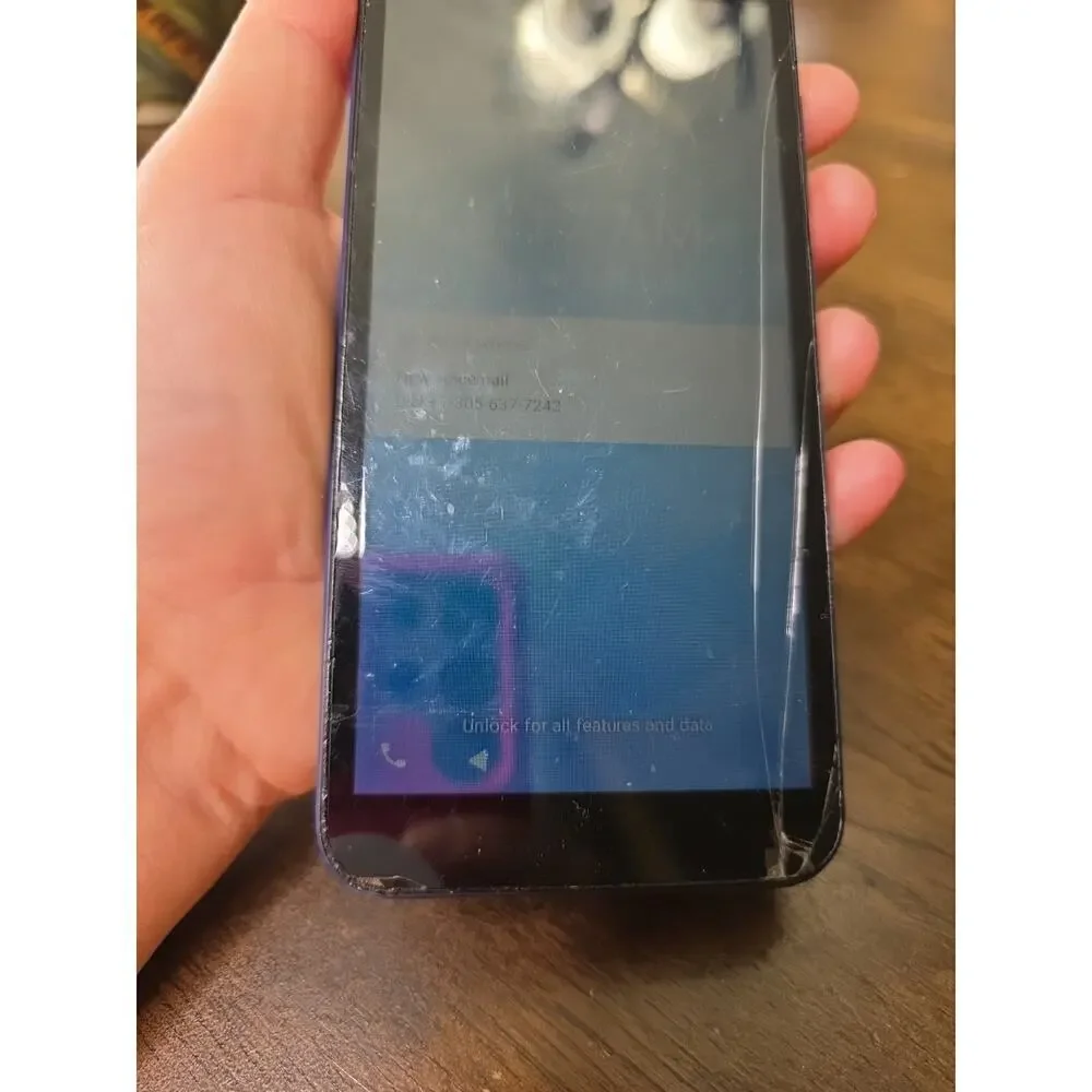 Wiko Voix Android Go Edition Smartphone‎ – Blue – Cracked Screen – Powers On